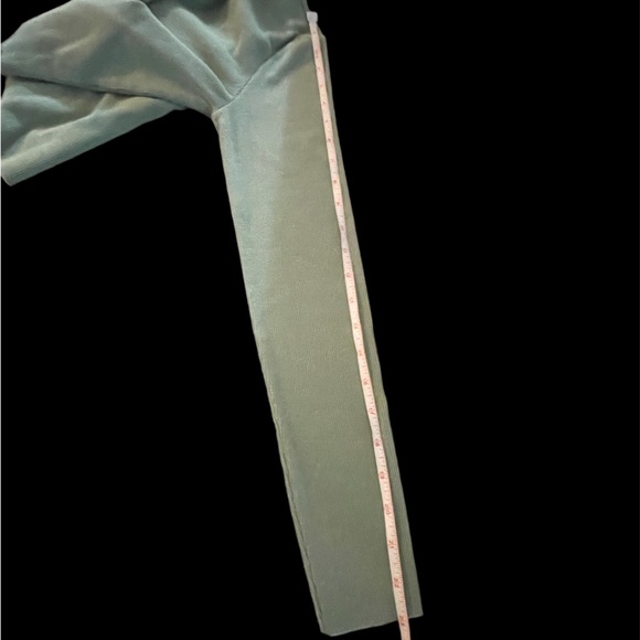 Forever 21 * ribbed green crop top * long sleeve * size small - Picture 15 of 15